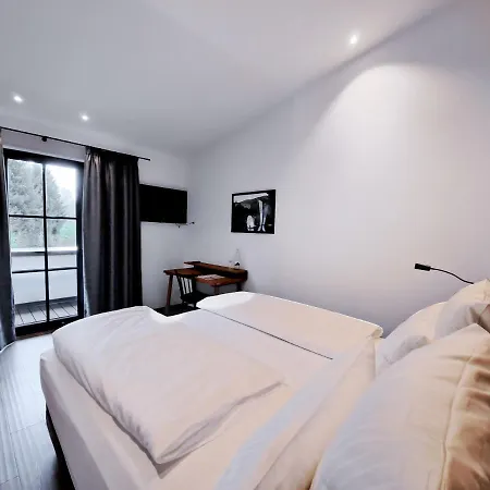 Hotel Motelplushotel Biggeseefront