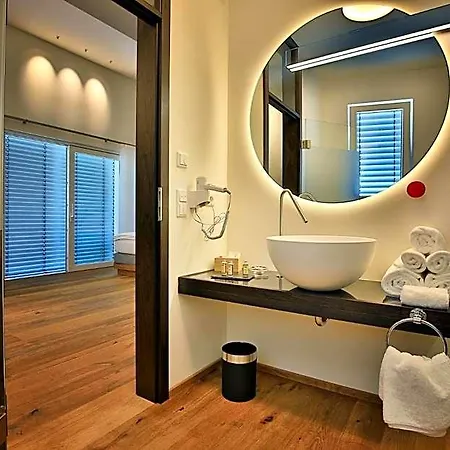 Motelplushotel Biggeseefront ホテル Olpe bei Meschede