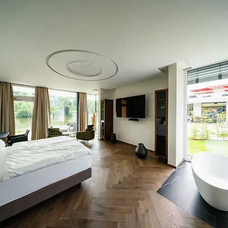 Motelplushotel Biggeseefront