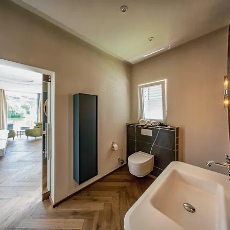 Motelplushotel Biggeseefront * Olpe bei Meschede