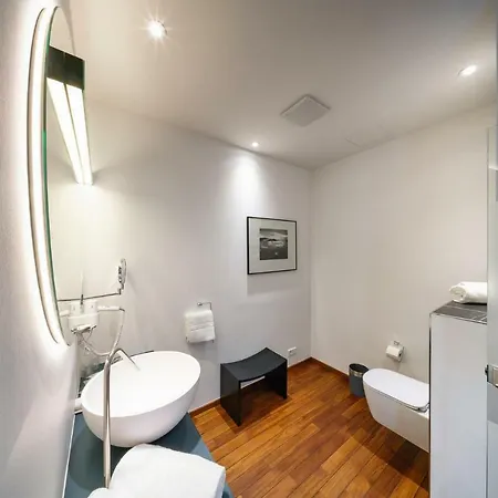 Motelplushotel Biggeseefront * Olpe bei Meschede