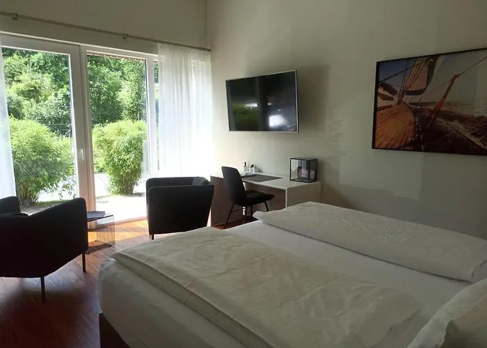 Motelplushotel Biggeseefront