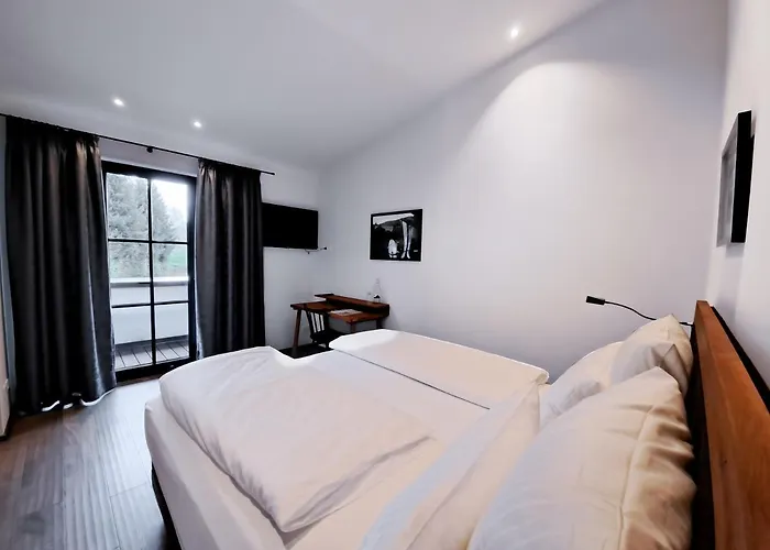 Hotel Motelplushotel Biggeseefront